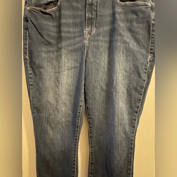 Good American Good Legs Crop Jeans Size 22 - Picture 4 of 12